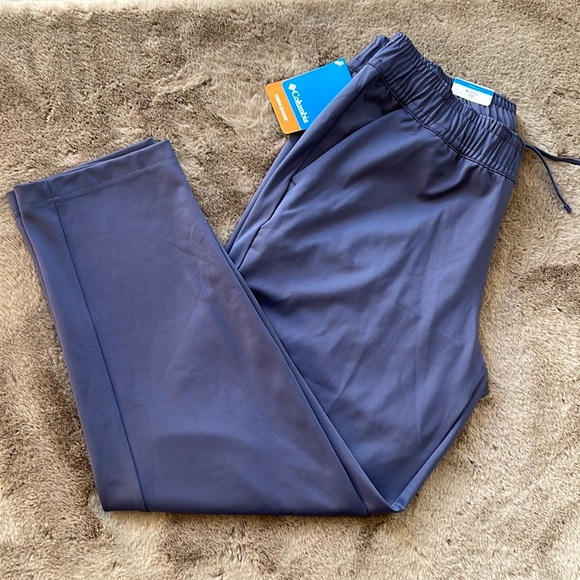 Columbia - Women’s Omni-Shade Ankle Pants - Picture 2 of 4